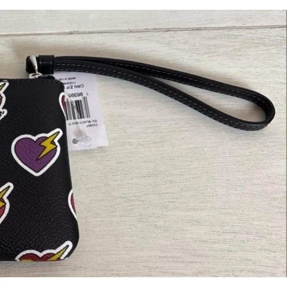 Coach Corner Zip Wristlet Black Multi Heart Lightning Bolt Leather‎ CN857 NEW